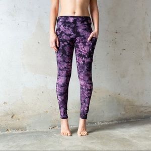 NWOT Lululemon Align 31” Purple/Black Tye Dye Leggings Size 6